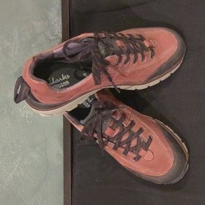 Shoe